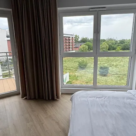 아파트 Central Park Apartment - Luxury, Cozy, Garage